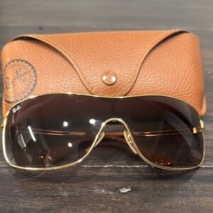 Ray-Ban Women's Sunglasses with Gold Frame and Brown Lenses with original case